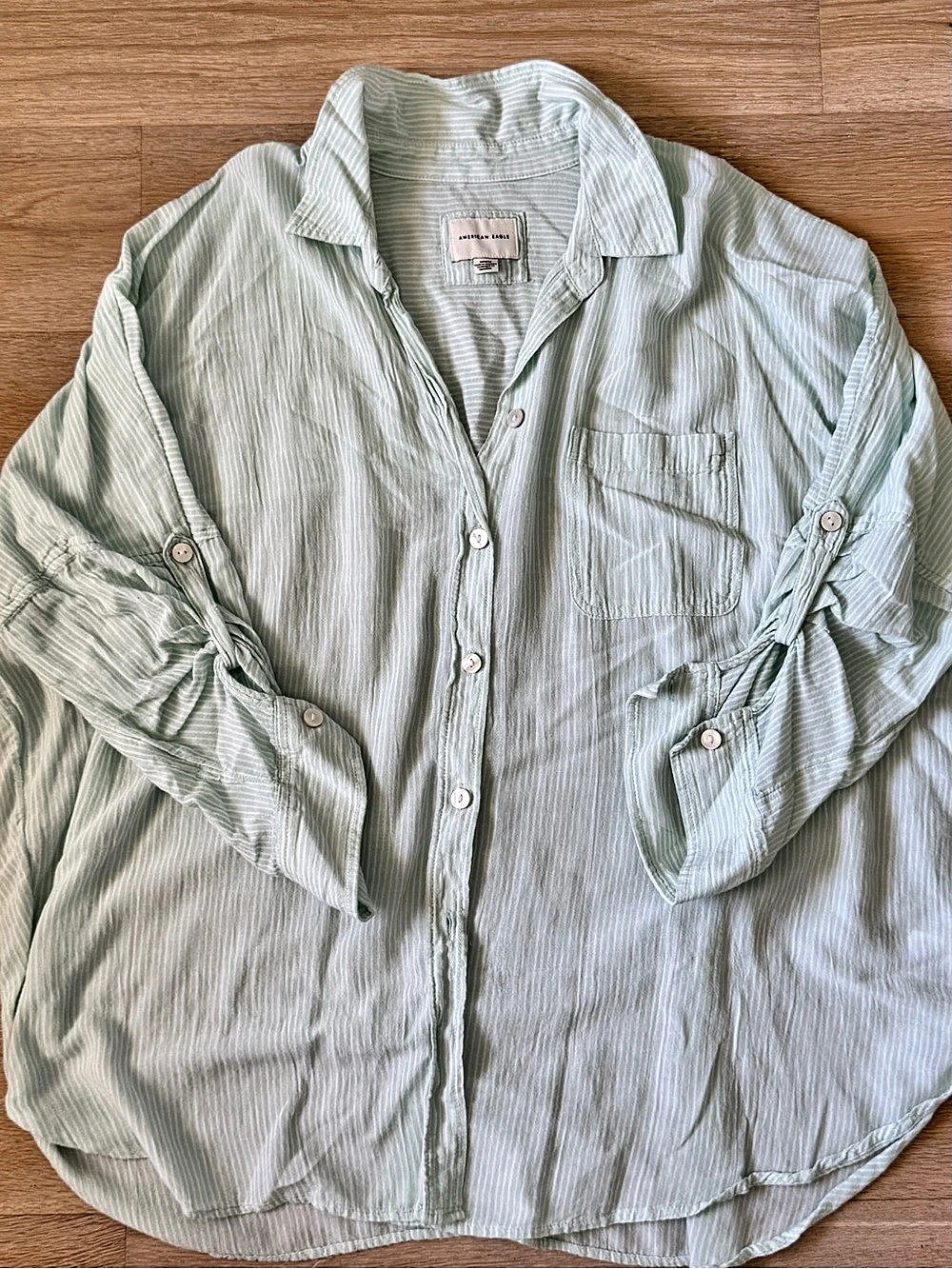 American Eagle Outfitters Striped Button Down in Green & White Size Medium